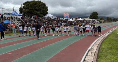 Velocidad y pasión, inician los Juegos Estudiantiles  – La Voz del Altiplano