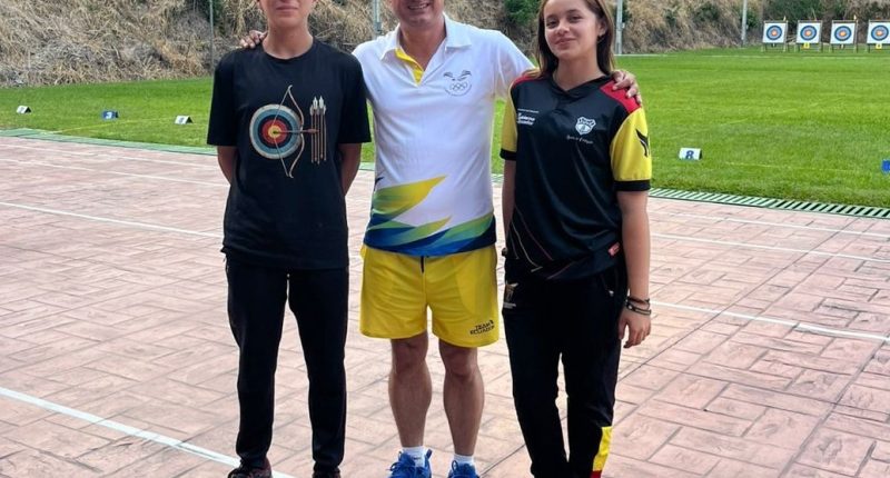 Fortalece su puntería en campamento internacional  – La Voz del Altiplano