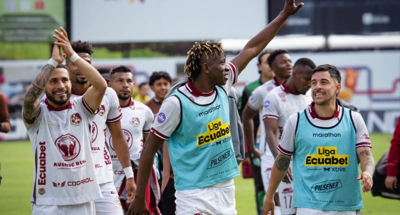 El ‘Ponchito’ analiza final del año – La Voz del Altiplano