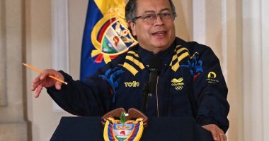 Escándalo en Colombia: Gustavo Petro asistió a club de striptease en Lisboa – La Voz del Altiplano
