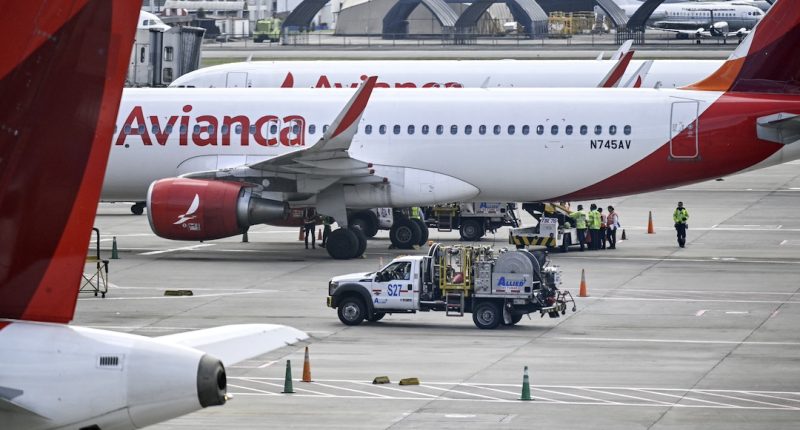 Seis aerolíneas cancelan conexiones con Venezuela tras advertencia de EEUU – La Voz del Altiplano