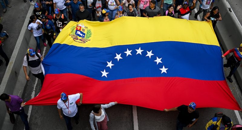 Venezuela responde al cierre de su espacio aéreo por parte de Estados Unidos – La Voz del Altiplano