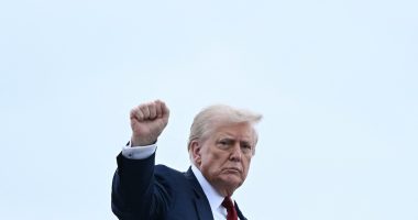 Trump afirma que EEUU podría mantener durante años el control de Venezuela y de su petróleo – La Voz del Altiplano