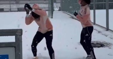 Angelo Preciado y John Mercado se lanzan bolas de nieve – La Voz del Altiplano