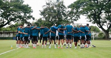 Emelec vuelve a paralizarse: el plantel se negó a entrenar este lunes por sueldos impagos – La Voz del Altiplano