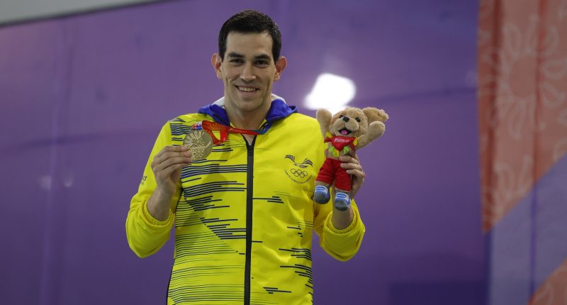 Esteban Enderica gana oro en 1500m libre en Juegos Bolivarianos – La Voz del Altiplano