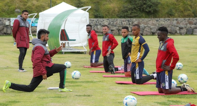 El ‘Ponchito’ fortalece lo físico en la altura  – La Voz del Altiplano