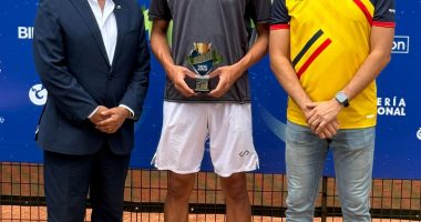 Copa FET 2025: Tenista ambateño campeón nacional absoluto  – La Voz del Altiplano