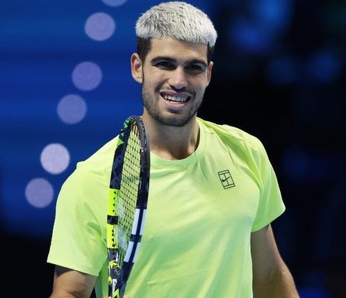 Alcaraz alcanza su primera final en las Nitto ATP Finals y cierra un año histórico como No. 1 del mundo – La Voz del Altiplano