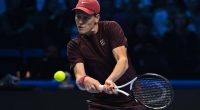Sinner avanza a semifinales de las ATP Finals tras vencer a Zverev – La Voz del Altiplano