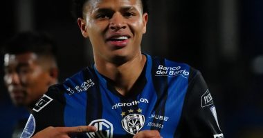 Sevilla FC avanza en negociaciones por Patrik Mercado – La Voz del Altiplano