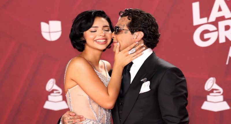 Ángela Aguilar explota al ver sus conciertos vacíos – La Voz del Altiplano