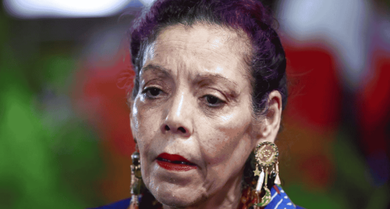 Rosario Murillo no puede con el inglés y regaña públicamente a sus funcionarios – La Voz del Altiplano