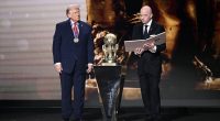 Un Donald Trump dichoso recibe el primer Premio de la Paz de la FIFA – La Voz del Altiplano