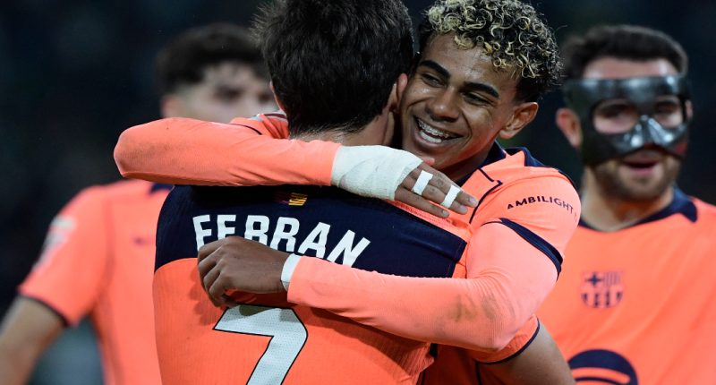 El Barça confirma su mejoría con goleada al Betis y triplete de Ferran – La Voz del Altiplano