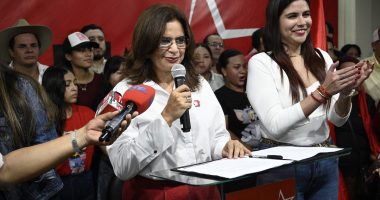 La izquierdista Xiomara Castro denuncia «golpe electoral» en Honduras – La Voz del Altiplano