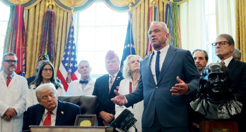 Gobierno de Trump anuncia medidas para prohibir tratamientos de transición de género para jóvenes – La Voz del Altiplano