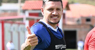 Carlos Garcés extiende su contrato con Cienciano – La Voz del Altiplano
