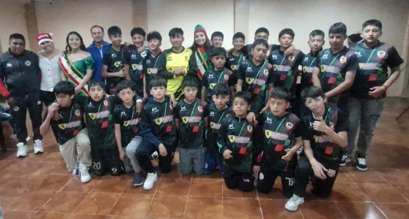 Agasajo e indumentaria para deportistas mochanos  – La Voz del Altiplano
