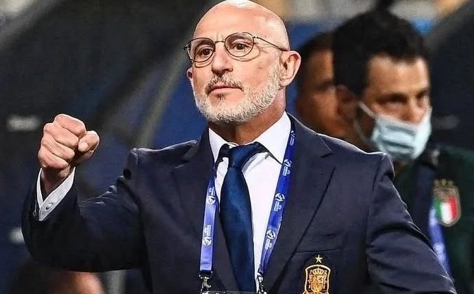 Luis de la Fuente lidera el ranking IFFHS 2025 – La Voz del Altiplano