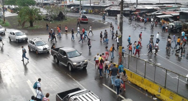 Trabajadores de textilera reclaman el pago de aguinaldo – La Voz del Altiplano