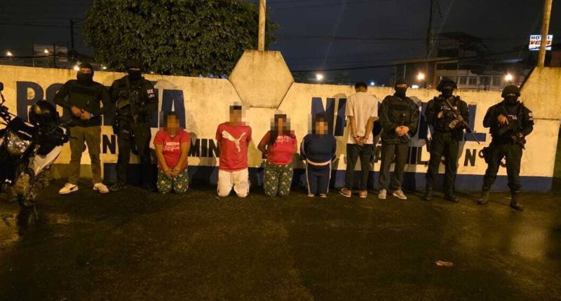 Cinco personas enfrentan cargos por tráfico de armas y extorsión en Santo Domingo – La Voz del Altiplano