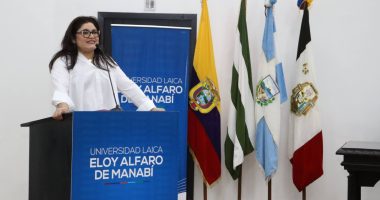 Exalumna radicada en Estados Unidos regresa a la ULEAM como ponente académica – La Voz del Altiplano