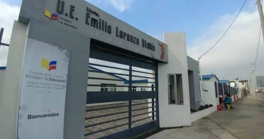 Piden retirar homenajes a exobispo acusado de abusos – La Voz del Altiplano