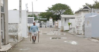 Estefanía Macías solicita revisión de tasas de cementerios Manta – La Voz del Altiplano