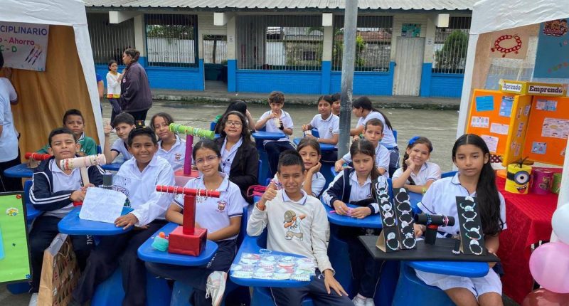 Cierre del año escolar en la Costa – La Voz del Altiplano