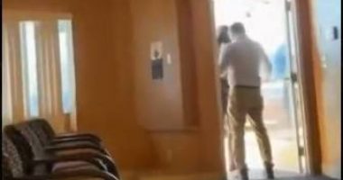 Agentes del ICE intentan acceder al consulado de Ecuador – La Voz del Altiplano