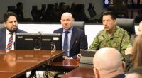 Ministro de Defensa y EE. UU. Definen Estrategias Antiterrorismo – La Voz del Altiplano