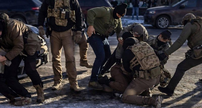 Agentes de ICE fueron víctimas – La Voz del Altiplano