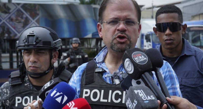 Policía detiene a ocho personas por presunta extorsión – La Voz del Altiplano