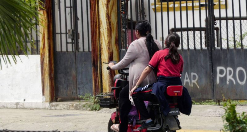 Las motocicletas eléctricas circulan por las calles sin control – La Voz del Altiplano