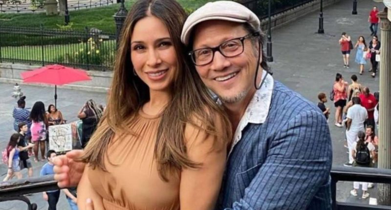 Rob Schneider y Patricia Azarcoya se divorciaron tras 15 años – La Voz del Altiplano