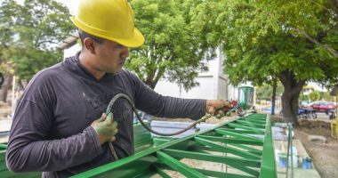 Jornada laboral en Ecuador: gremios se oponen – La Voz del Altiplano