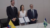 Ecuador impulsa energía, aviación y banano con CAF – La Voz del Altiplano
