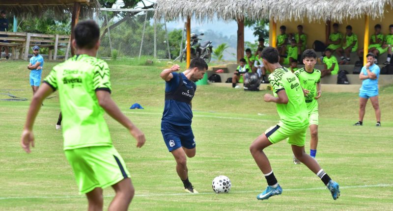Delfín SC incorpora 2 refuerzos clave para la temporada 2026 – La Voz del Altiplano