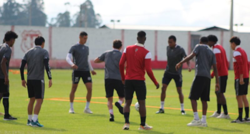 El ‘Rodillo’ se alista para amistoso ante IDV – La Voz del Altiplano