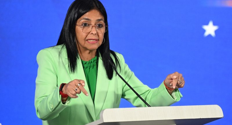 Presidenta venezolana acepta vender petróleo a EEUU tras ataque que dejó 100 fallecidos según ministro – La Voz del Altiplano