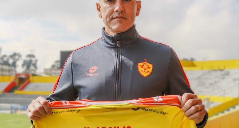 Norberto Araujo, entrenador de Aucas para la temporada 2026 – La Voz del Altiplano