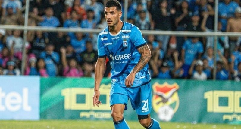 Defensa uruguayo refuerza la celeste  – La Voz del Altiplano