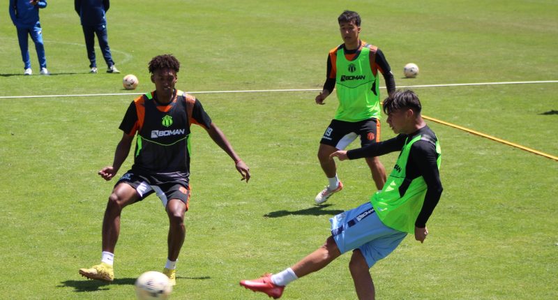 Celestes preparan partido amistoso  – El Heraldo – La Voz del Altiplano