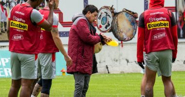 El ‘Ponchito’ en silencio se prepara para el 2026  – La Voz del Altiplano