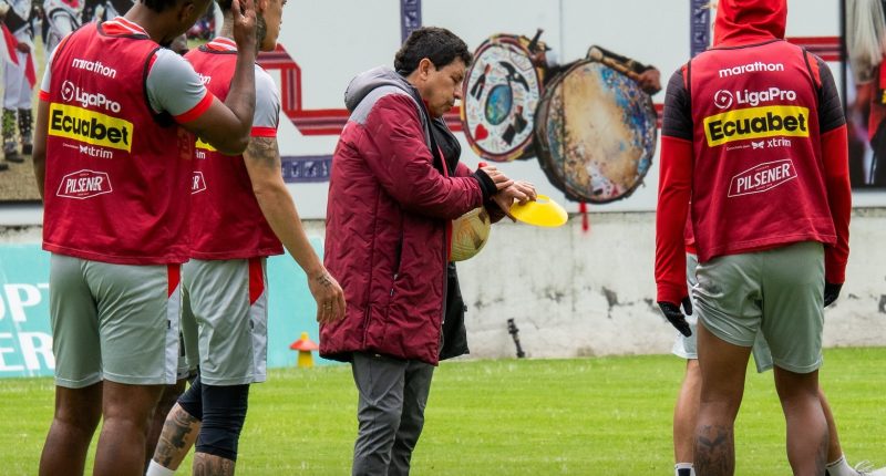 El ‘Ponchito’ en silencio se prepara para el 2026  – La Voz del Altiplano