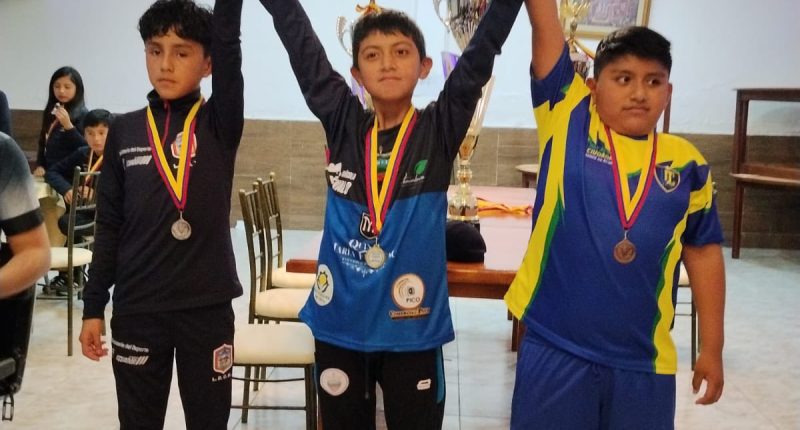 Ajedrecista tisaleño brilla en Intercantonal  – La Voz del Altiplano