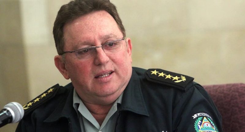 Ejército intenta congraciarse con Trump y dice que tuvo reunión para luchar contra el narco – La Voz del Altiplano