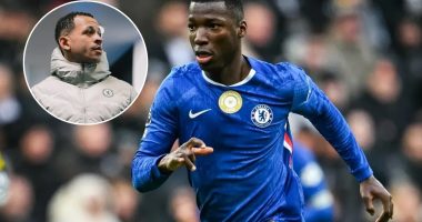 Moisés Caicedo elogia a Liam Rosenior tras debut con Chelsea – La Voz del Altiplano