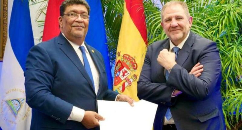 Dictadura también expulsó a cinco cooperantes españoles junto con embajador Sergio Farré – La Voz del Altiplano